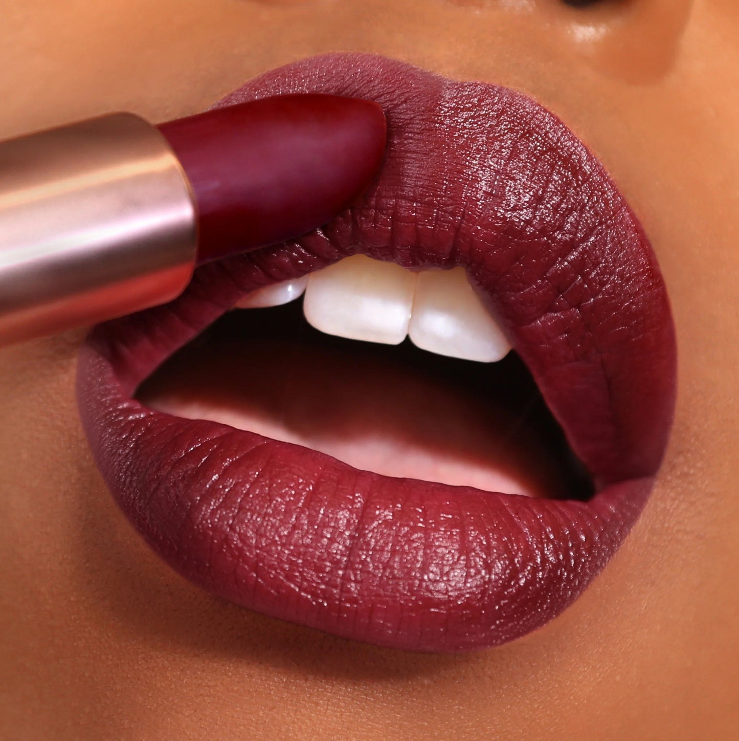 Moira Goddess Satin Lipstick